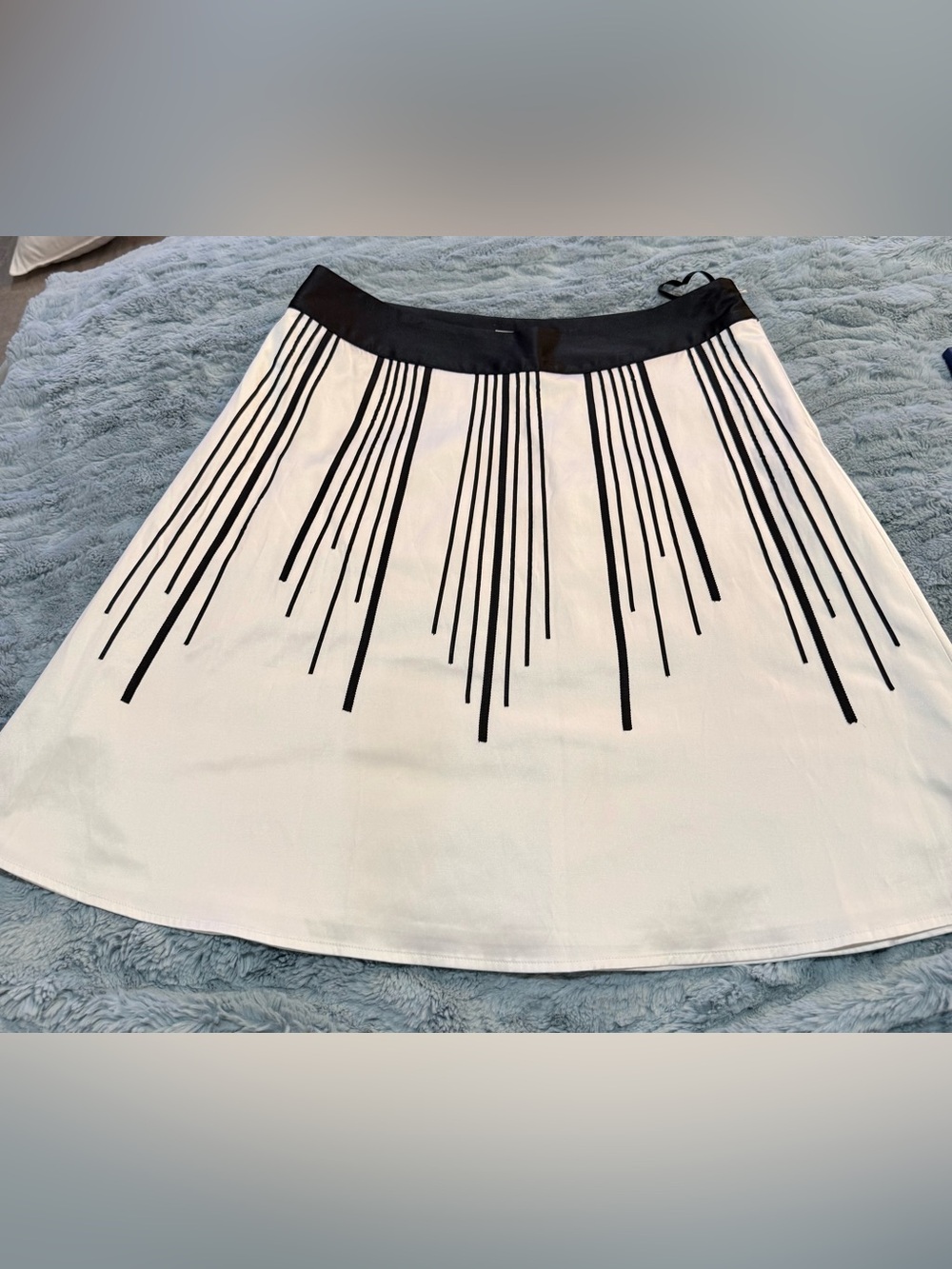 White House Black Market Black and White Skirt Size 10 NWOT